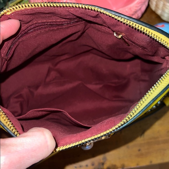 American Bee Yellow Crossbody Dome Bag - Picture 6 of 10